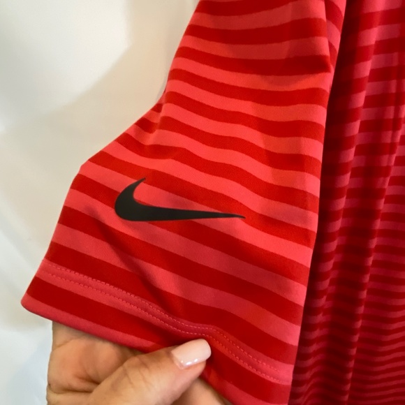 SOLD Nike Golf Shirt - L - Picture 7 of 7